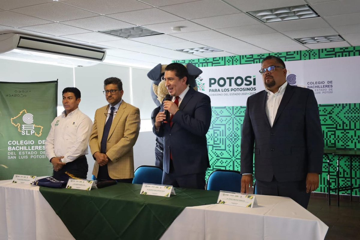 Abanderamiento al joven Oliver Sebastián Pascual F...