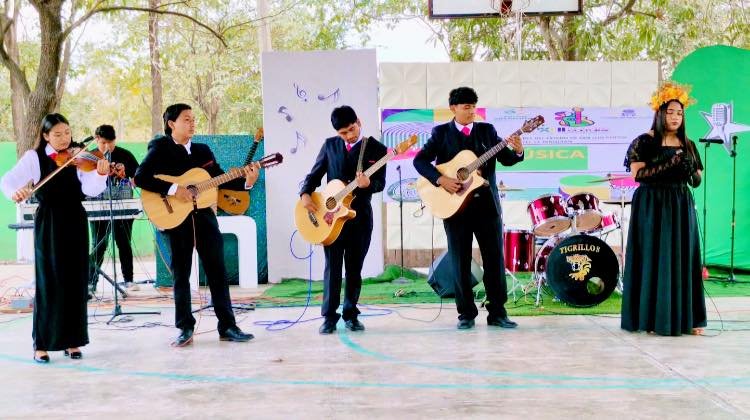 HUASTECA CENTRO VIVE LA ETAPA REGIONAL DE LA MUESTRA...